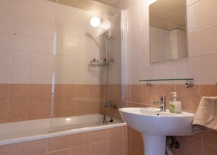 Cozy With Sea View Апартаменти *