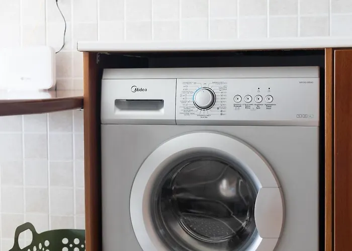 Cozy With Sea View Ларнака